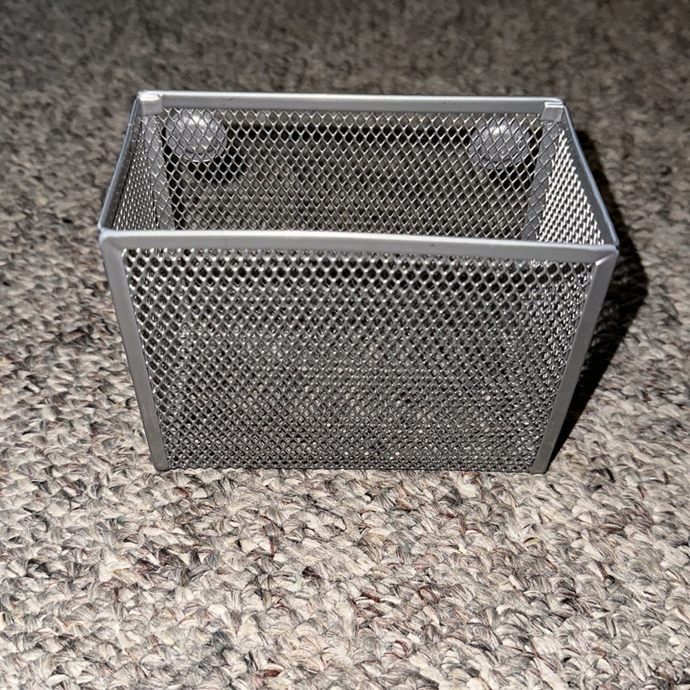 👙Small Magnetic Silver Storage Box